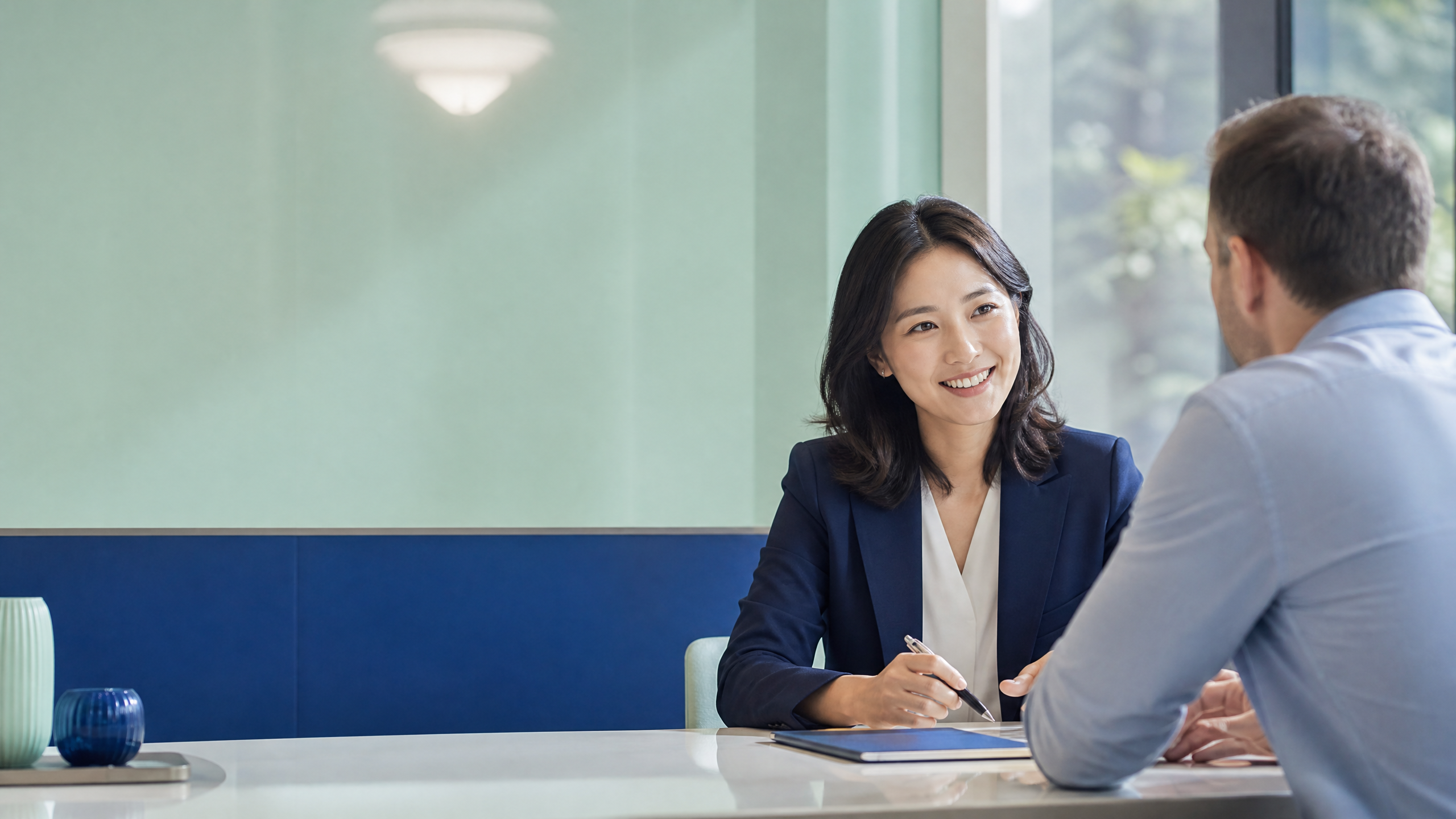 Customer speaking with a banking specialist